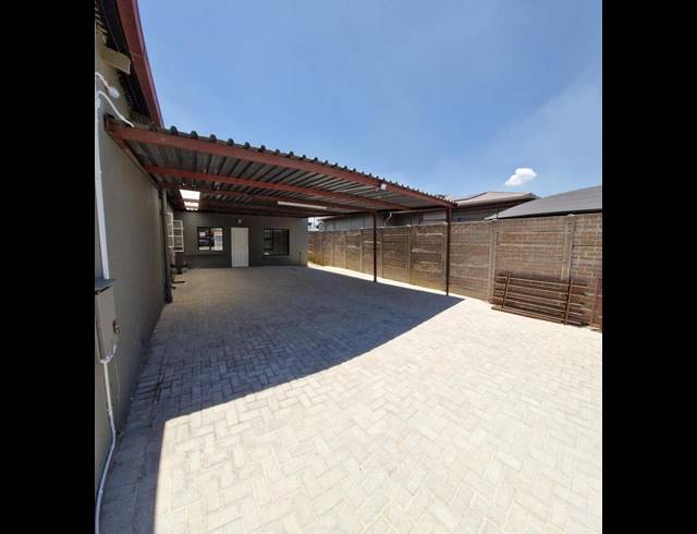 3 BEDROOM PROPERTY TO RENT IN BRENTHURST